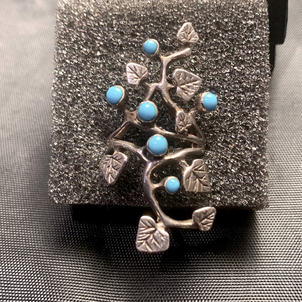 .925 silver leaf ring with blue stones